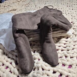 Chic Taupe Suede Boots